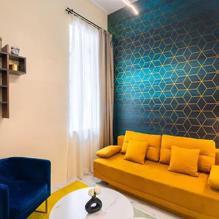 Luxurious Center By New York Cafe Διαμέρισμα *