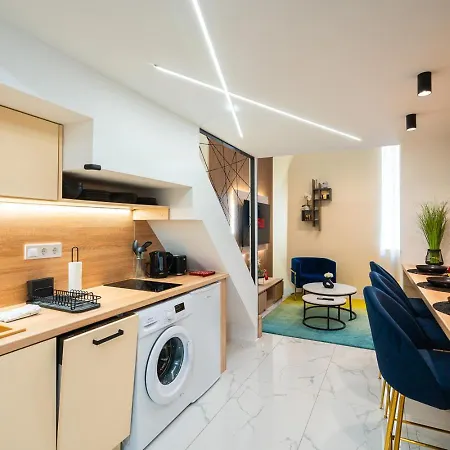 Luxurious Center By New York Cafe Apartament Budapesta