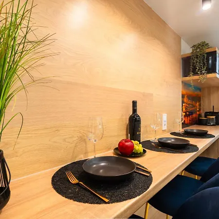 Apartman Luxurious Center By New York Cafe