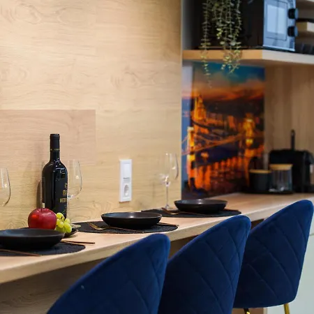 Apartman Luxurious Center By New York Cafe